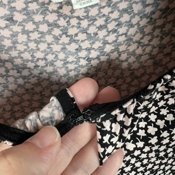 Boden Milkshake Petals Vicky Long Sleeve Smocked Blouse Size Size 6 - Picture 4 of 7